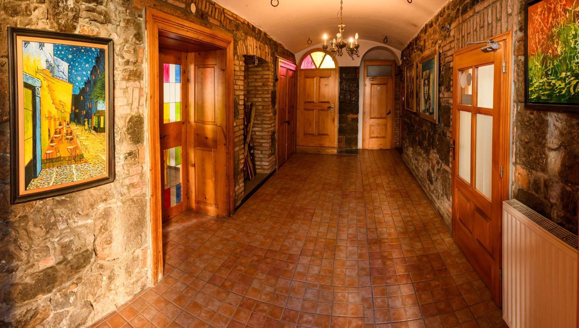 Laas Art Gallery Stari Trg pri Lozu Buitenkant foto